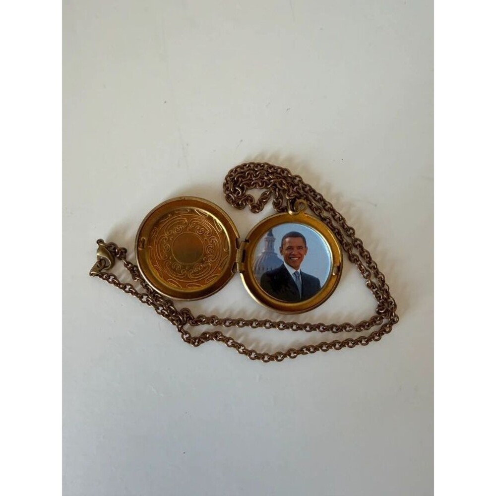 Barack Obama 2008 / 2012 Presidential Portrait Photo Locket Necklace